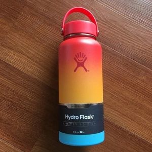 ❌SOLD❌ NWT LIMITED EDITION 32 oz Hydro Flask